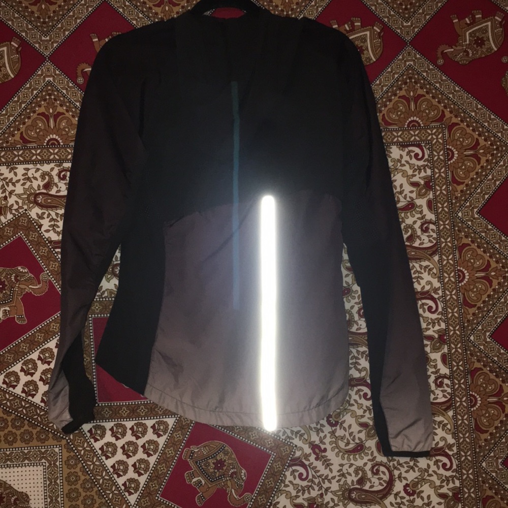 H&M Sports Reflective Jacket - Picture 2 of 3